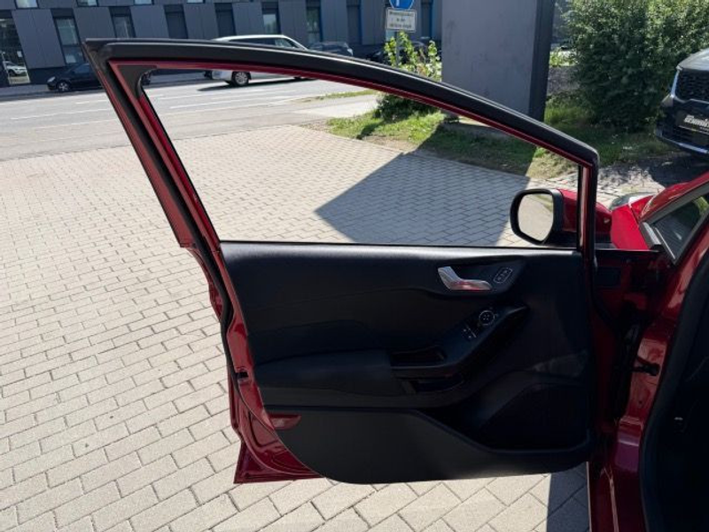 Ford Fiesta FIESTA 1.0 EcoBoost COOL & CONNECT 6-GANG — photo 11