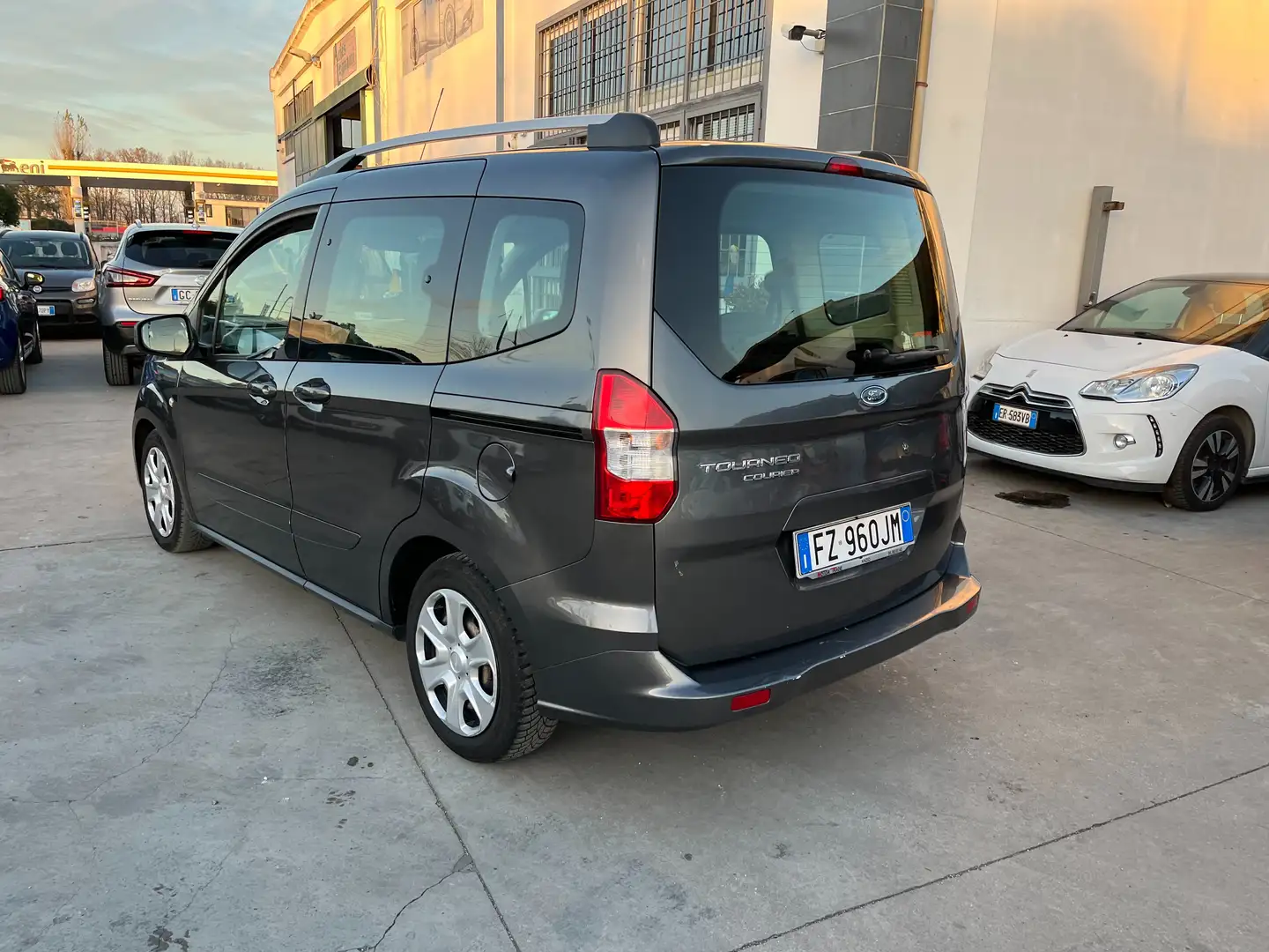 Ford Tourneo Courier Grigio - 2