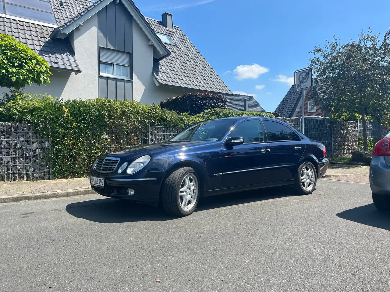 Mercedes-Benz E 200