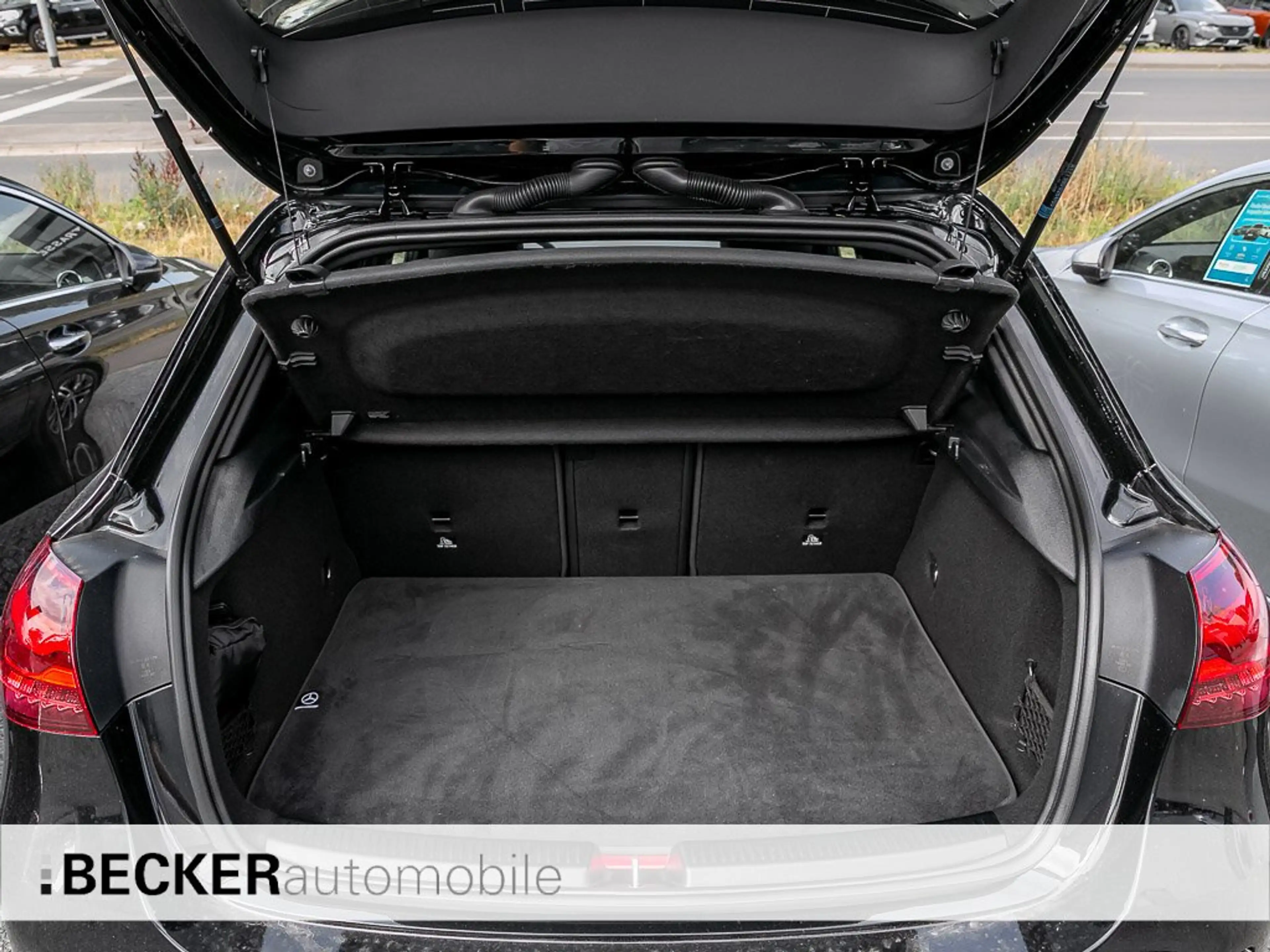 Mercedes-Benz A 250 A 250 e PROGRESSIVE "Advanced" TOTWINKEL 11 KW LED — photo 11