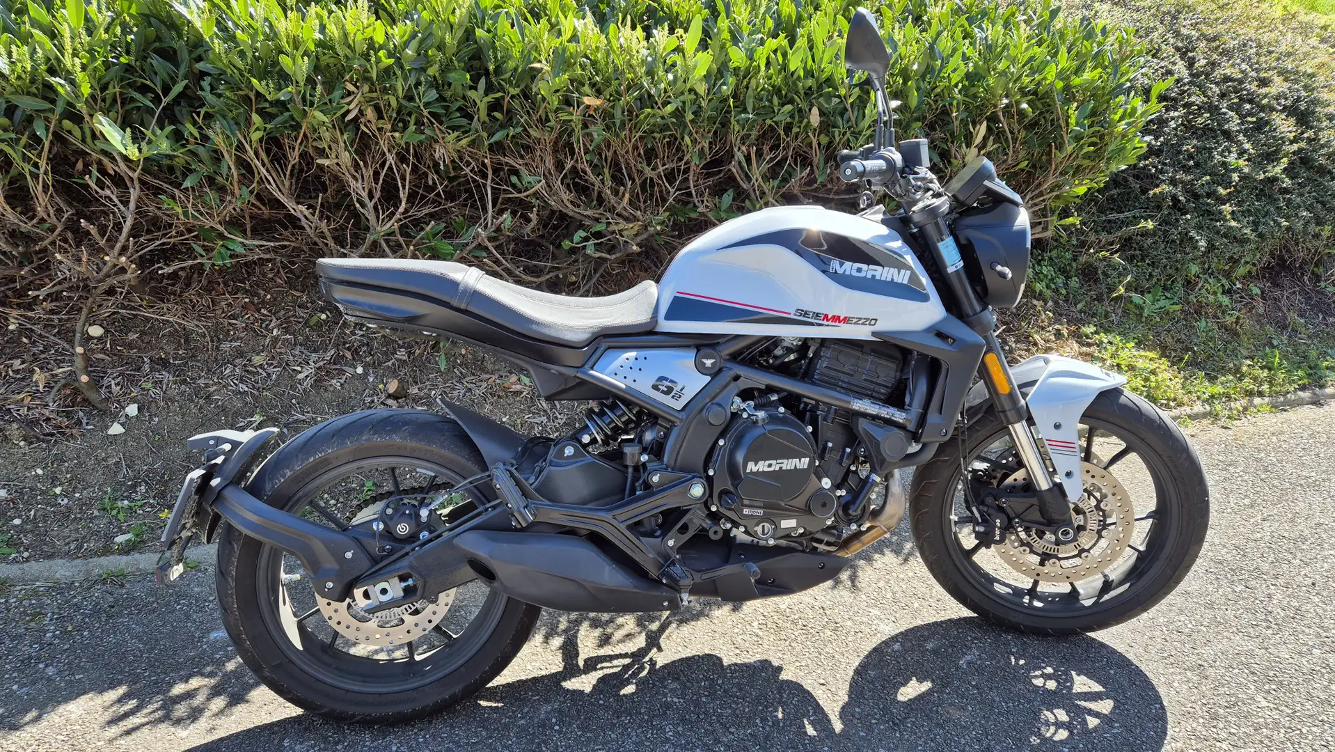Moto Morini Seiemmezzo White - 1