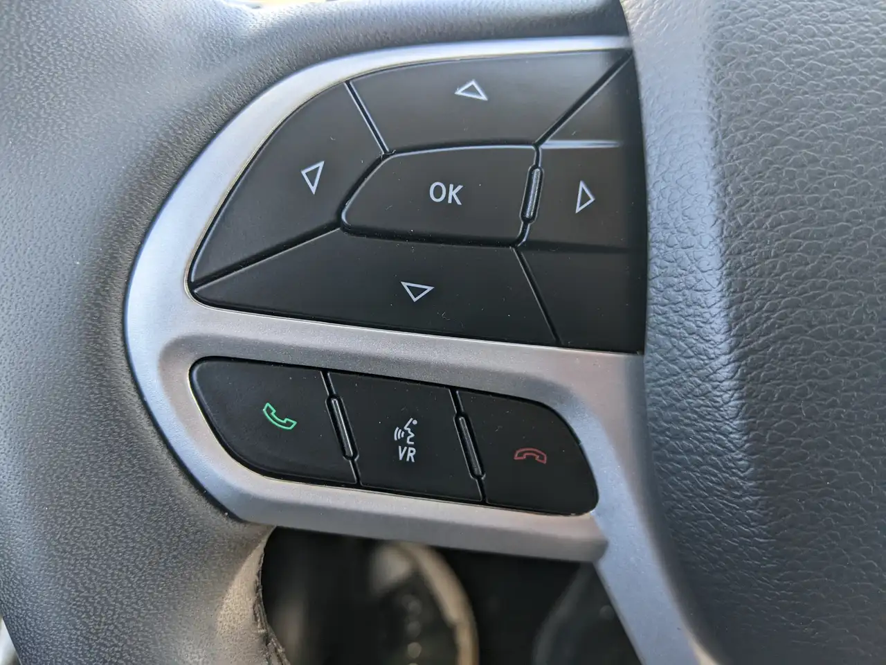 Jeep Cherokee снимка Jeep Cherokee