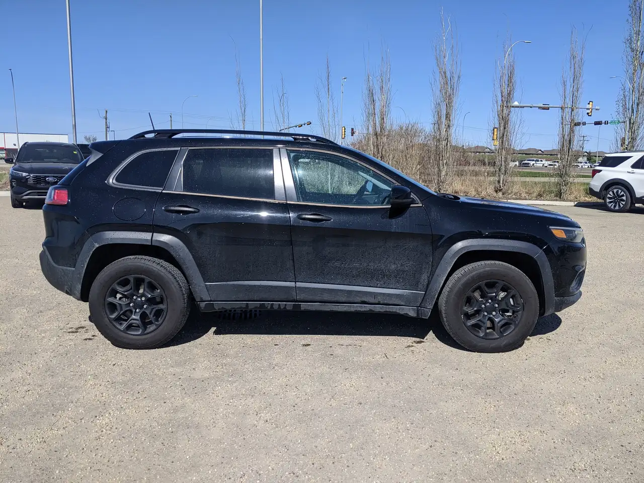 Jeep Cherokee снимка Jeep Cherokee