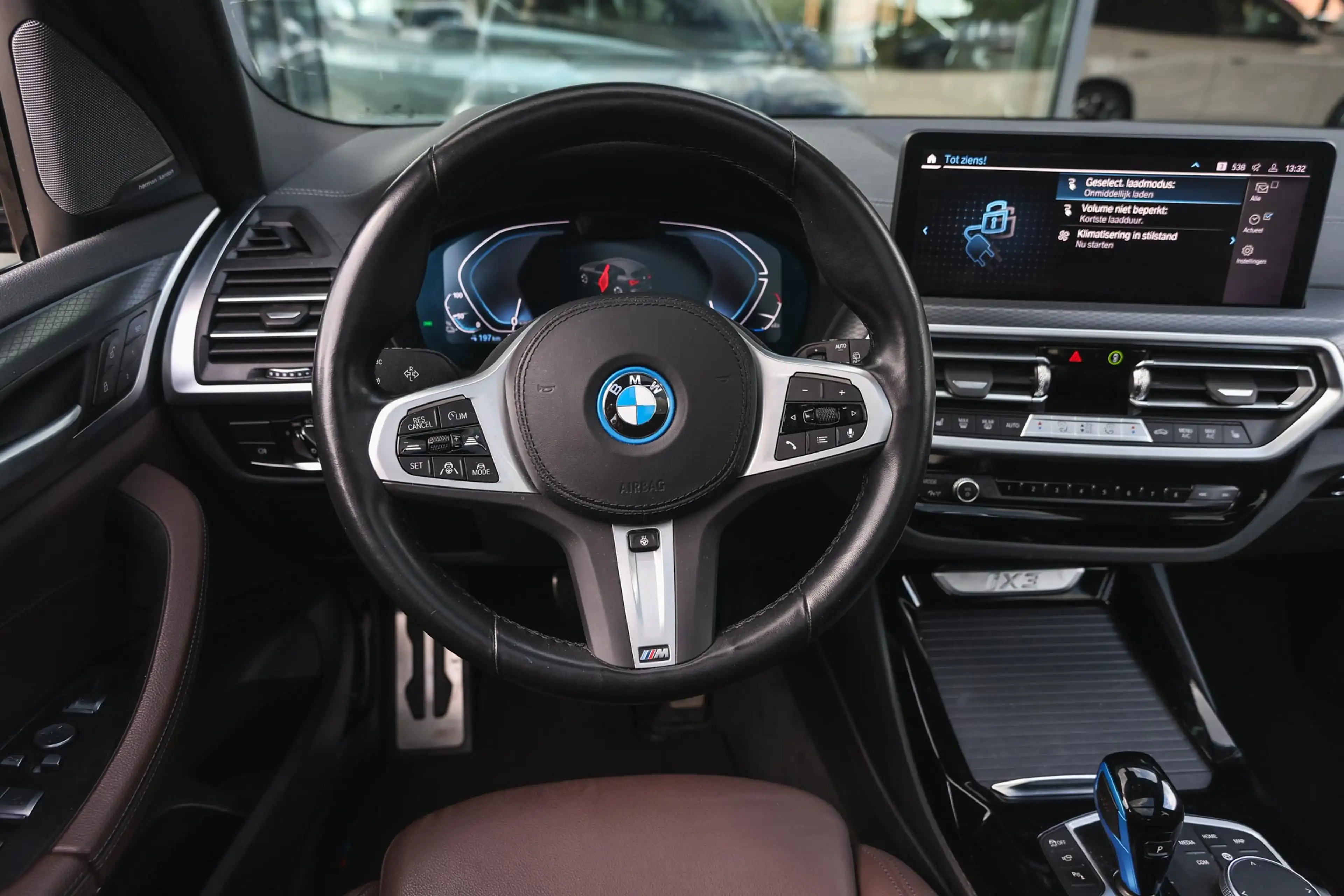 BMW iX3 High Executive / Trekhaak / Sportstoelen / Head-Up — photo 3