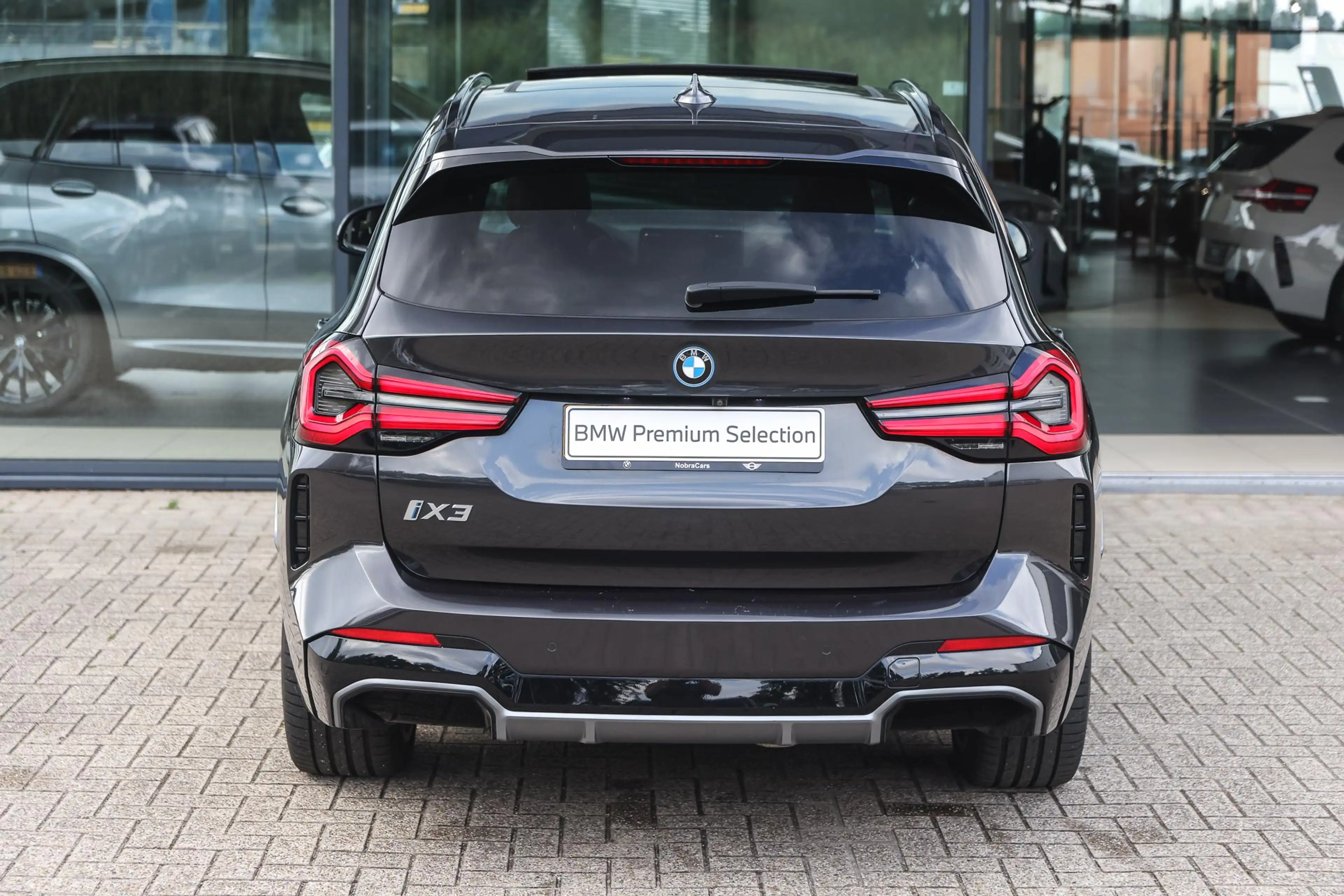 BMW iX3 High Executive / Trekhaak / Sportstoelen / Head-Up — photo 7