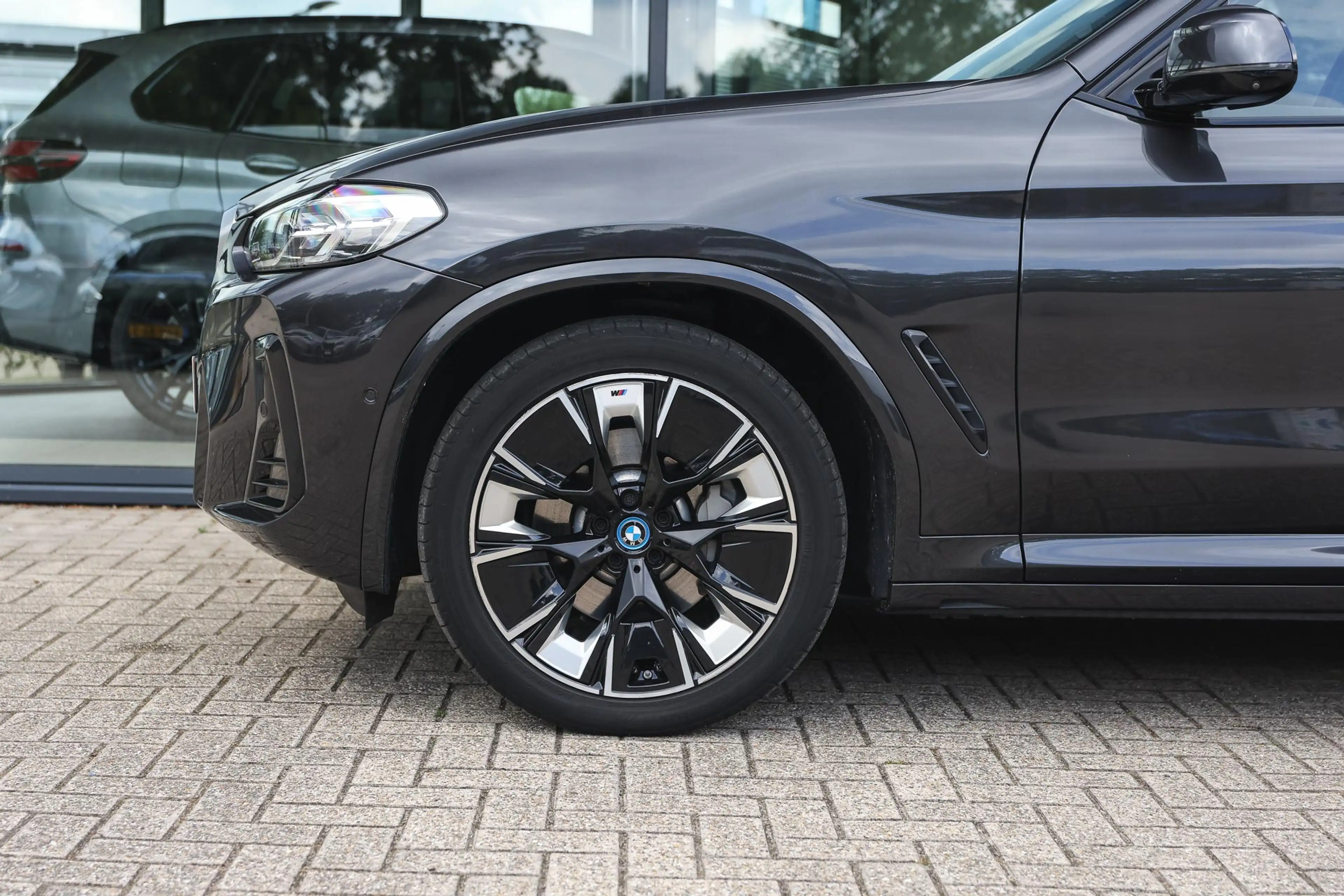 BMW iX3 High Executive / Trekhaak / Sportstoelen / Head-Up — photo 5