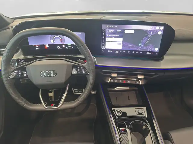Audi Q3 view 5