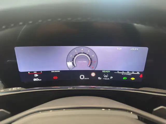 Audi Q3 view 10