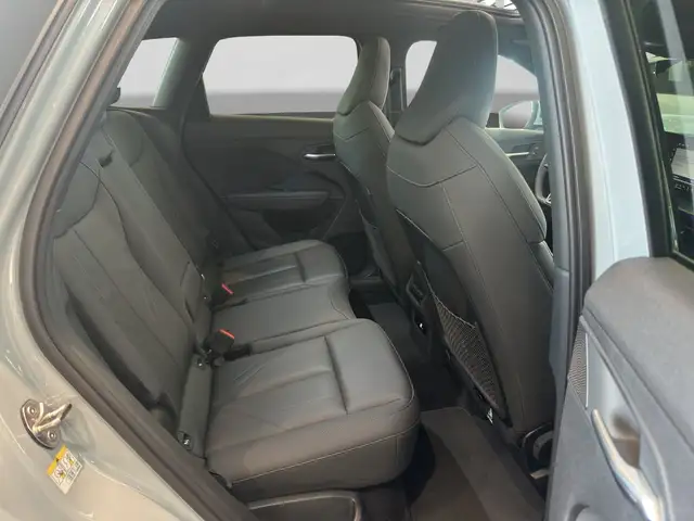 Audi Q3 view 6