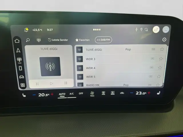 Audi Q3 view 12