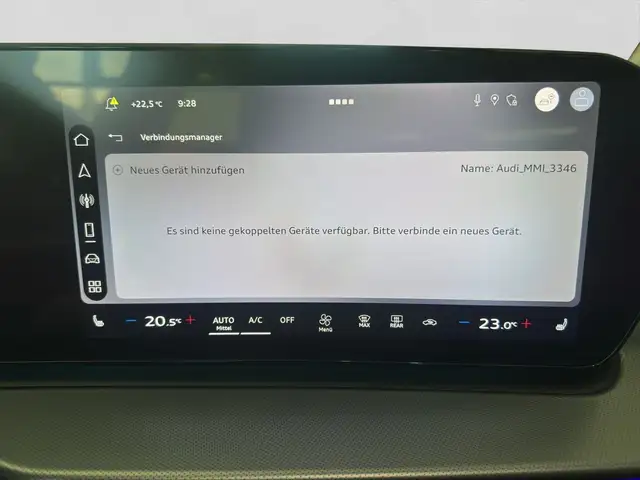 Audi Q3 view 15