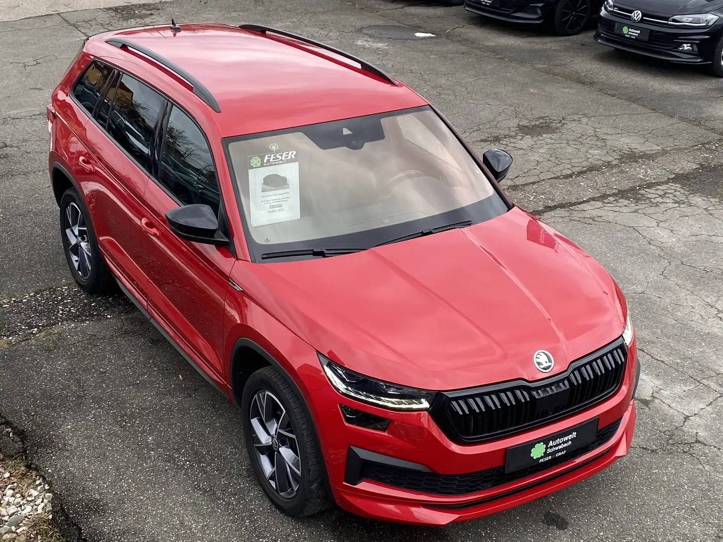 Skoda Kodiaq Sportline 2.0 TDI DSG 4x4 AHK 360° MATRIX Rouge - 1