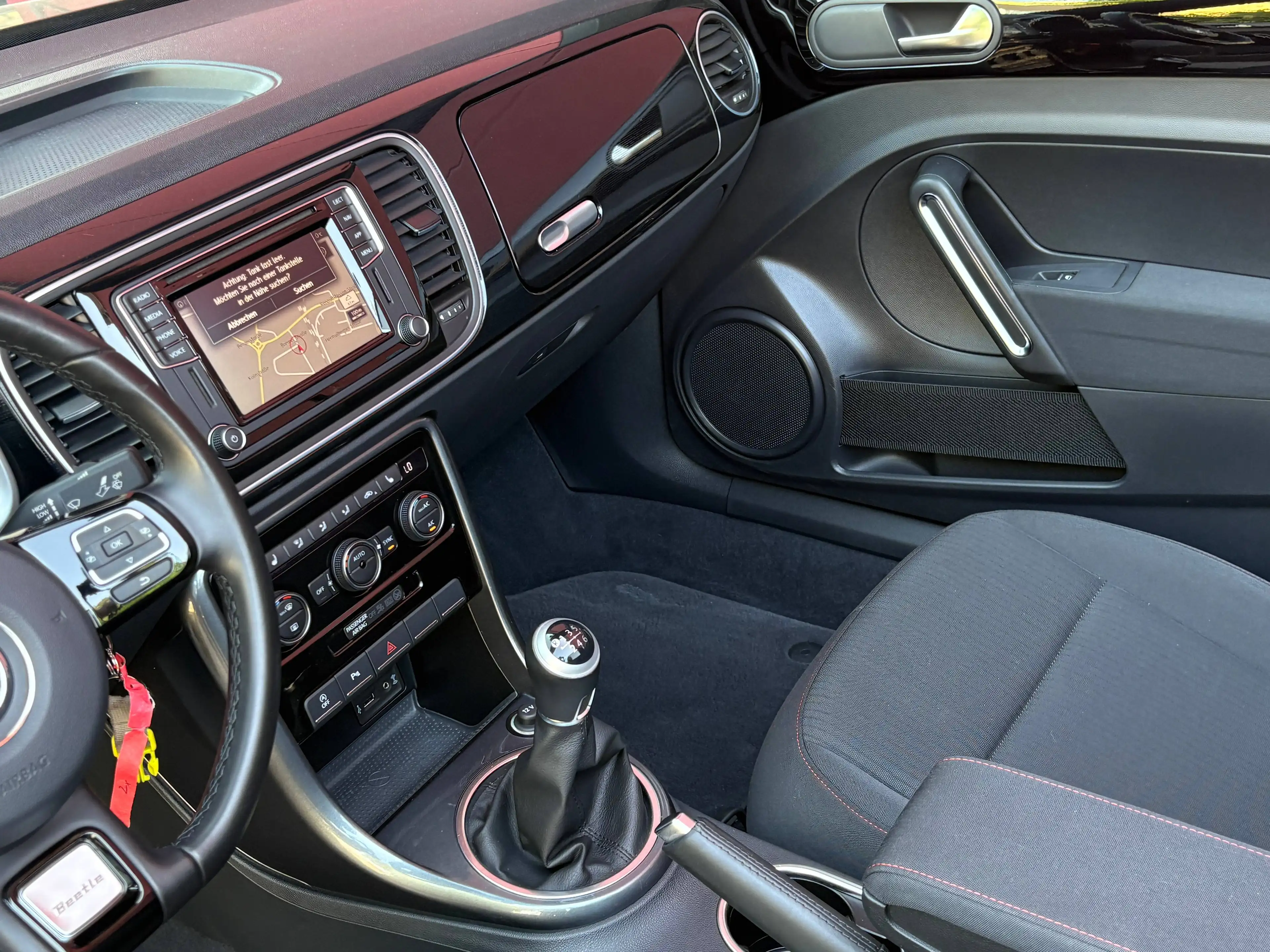 Volkswagen New Beetle CABRIOLET 1.2 TSI SONDERMODELL SOUND NAVI ALU17" 1-HAND TOP! — photo 15