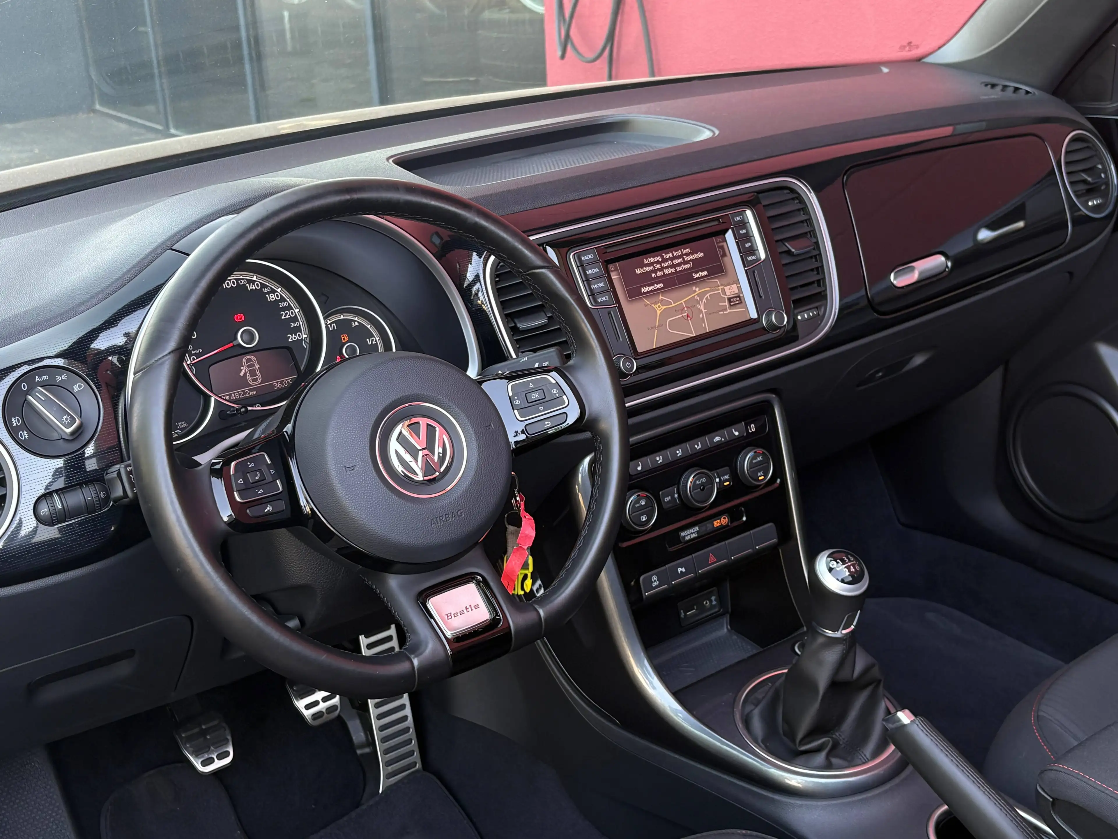 Volkswagen New Beetle CABRIOLET 1.2 TSI SONDERMODELL SOUND NAVI ALU17" 1-HAND TOP! — photo 11