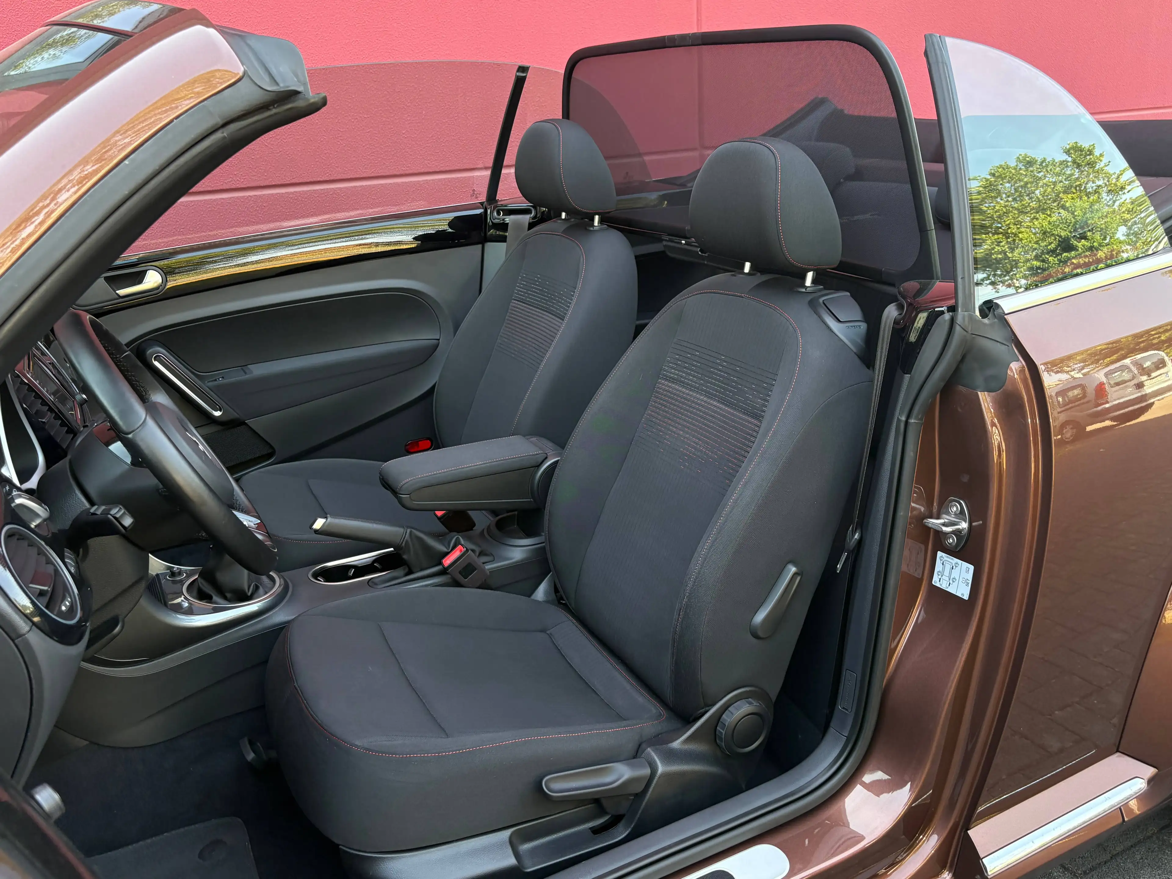 Volkswagen New Beetle CABRIOLET 1.2 TSI SONDERMODELL SOUND NAVI ALU17" 1-HAND TOP! — photo 12
