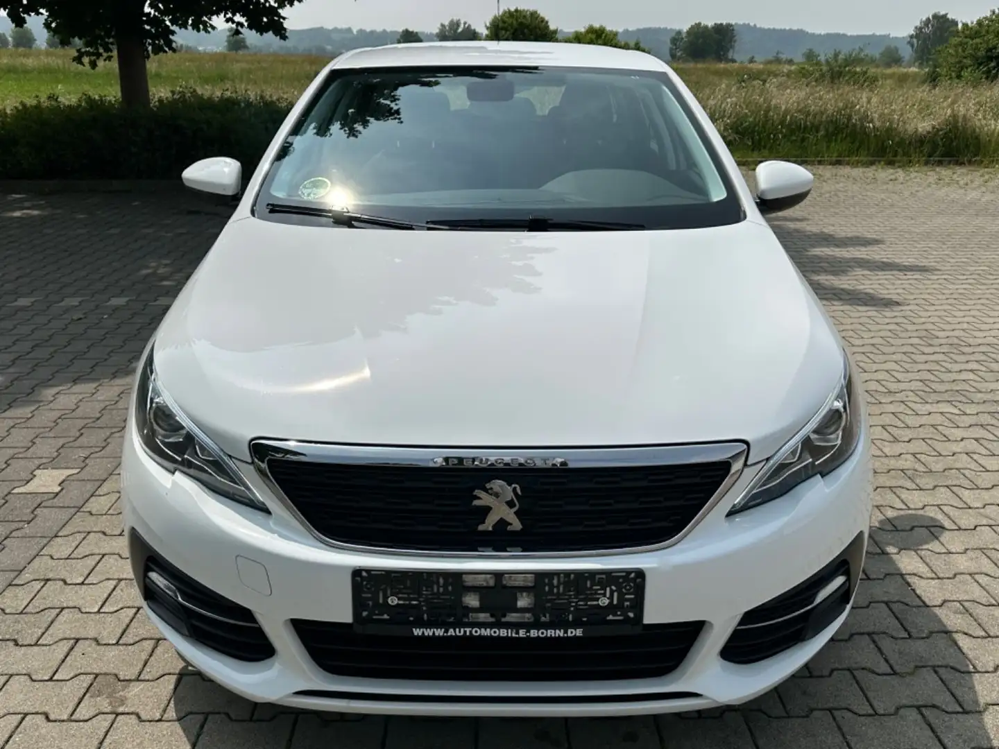 Peugeot 308 1.5 BlueHDi  Navi, Tempomat, TOP! Weiß - 2