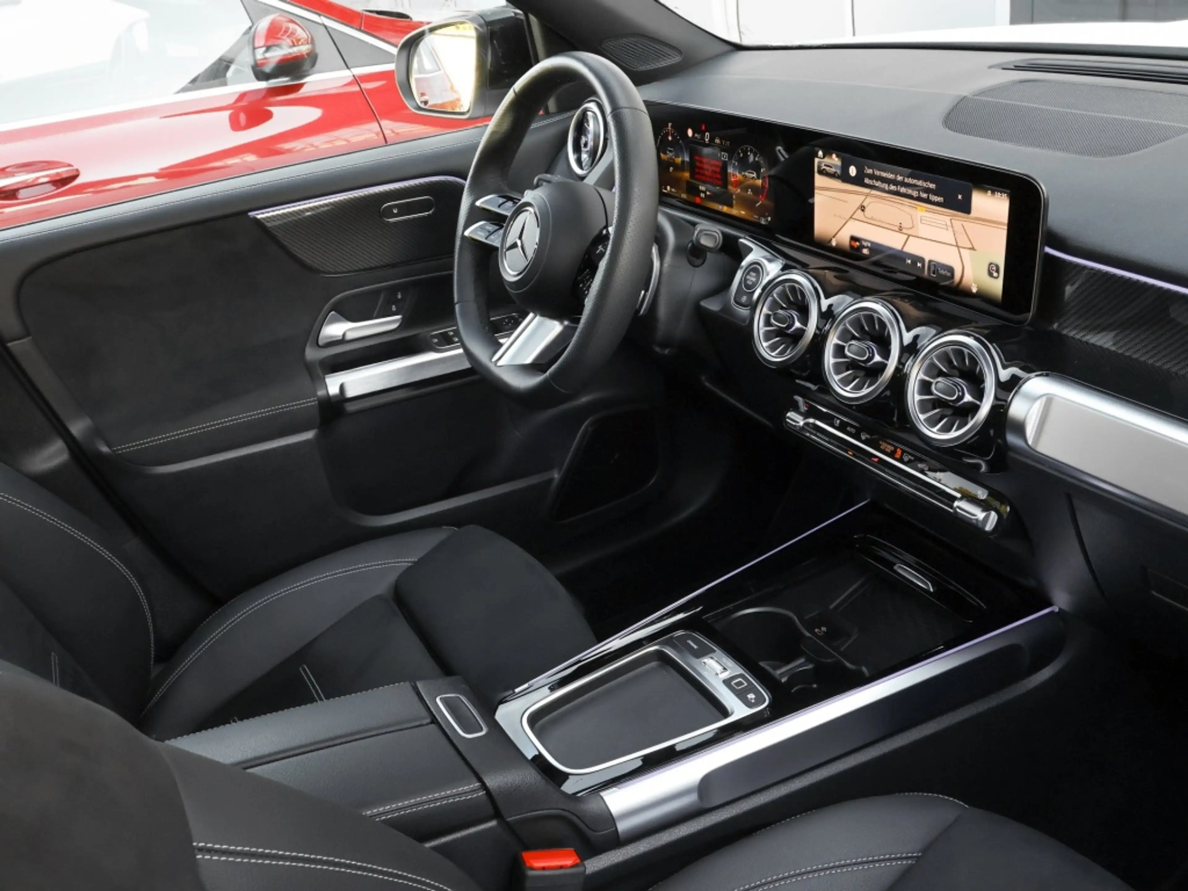 Mercedes-Benz GLB 250 4M AMG-Sport/Pano/AHK/360/7Sitze/MBeam — photo 4