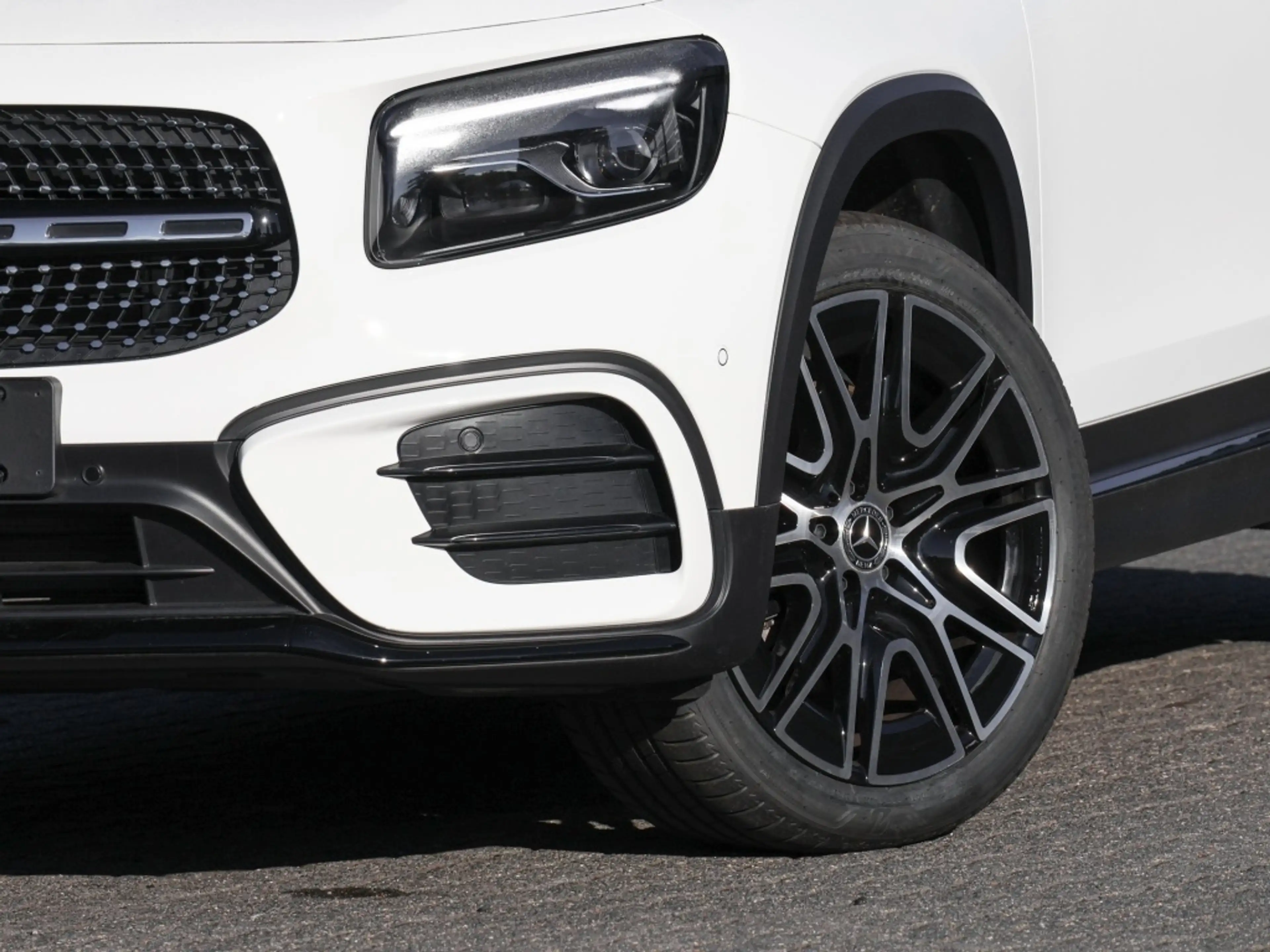Mercedes-Benz GLB 250 4M AMG-Sport/Pano/AHK/360/7Sitze/MBeam — photo 6