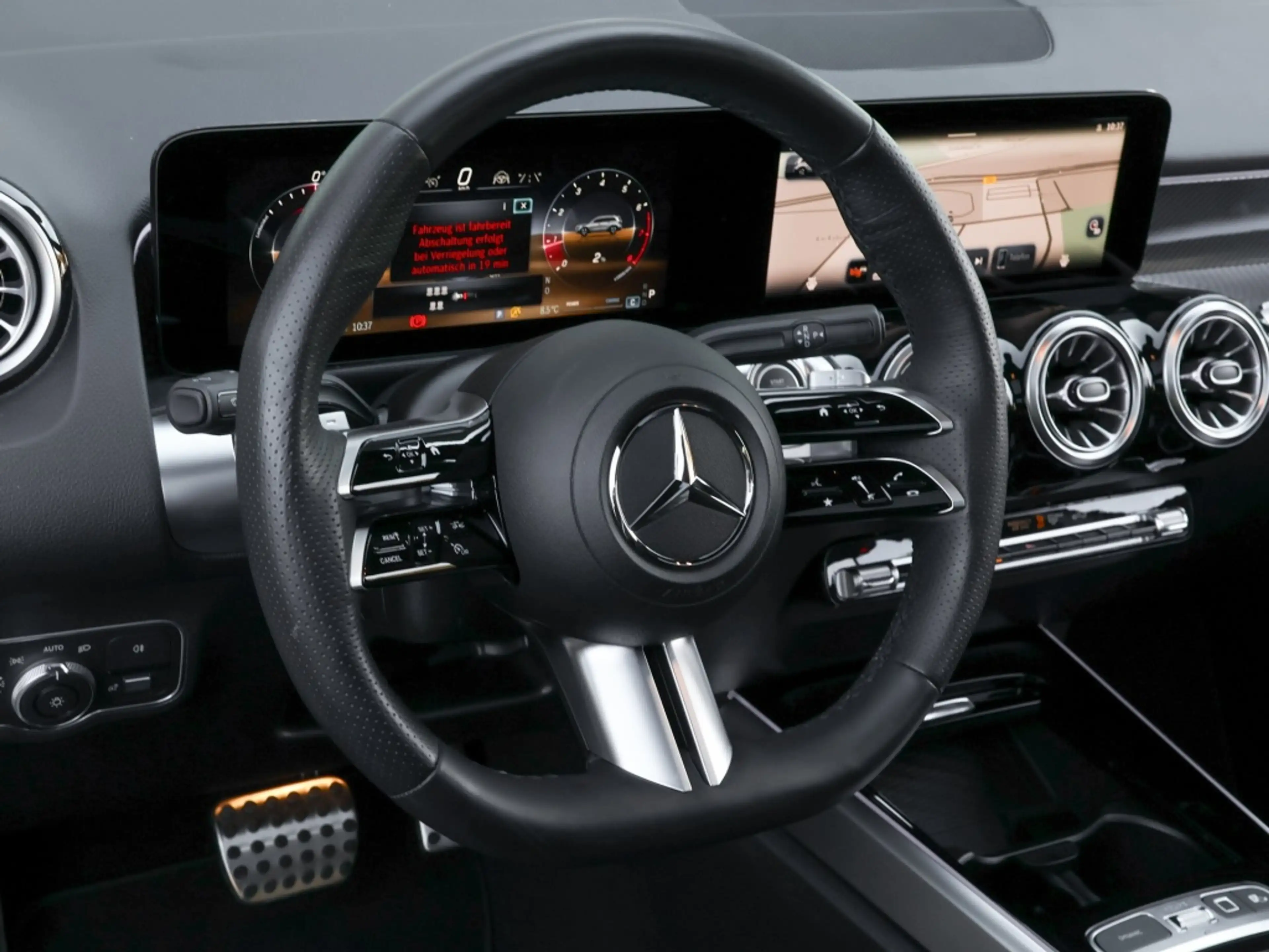 Mercedes-Benz GLB 250 4M AMG-Sport/Pano/AHK/360/7Sitze/MBeam — photo 13