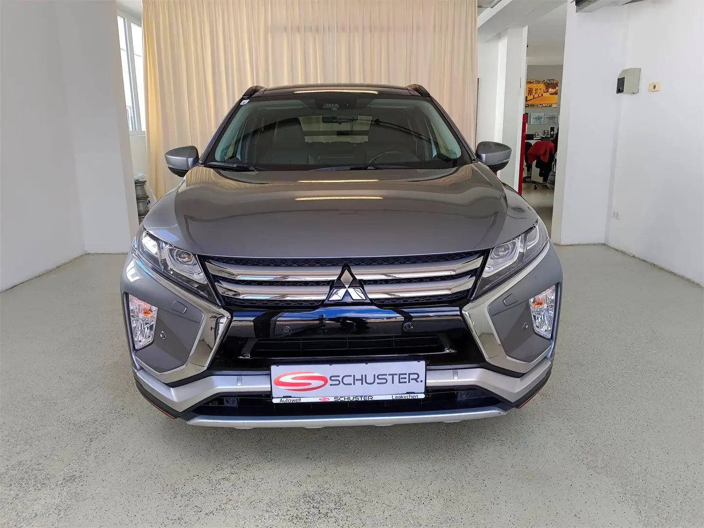 Mitsubishi Eclipse Cross 1,5 TC CVT 4WD Diamond Leder Grau - 2