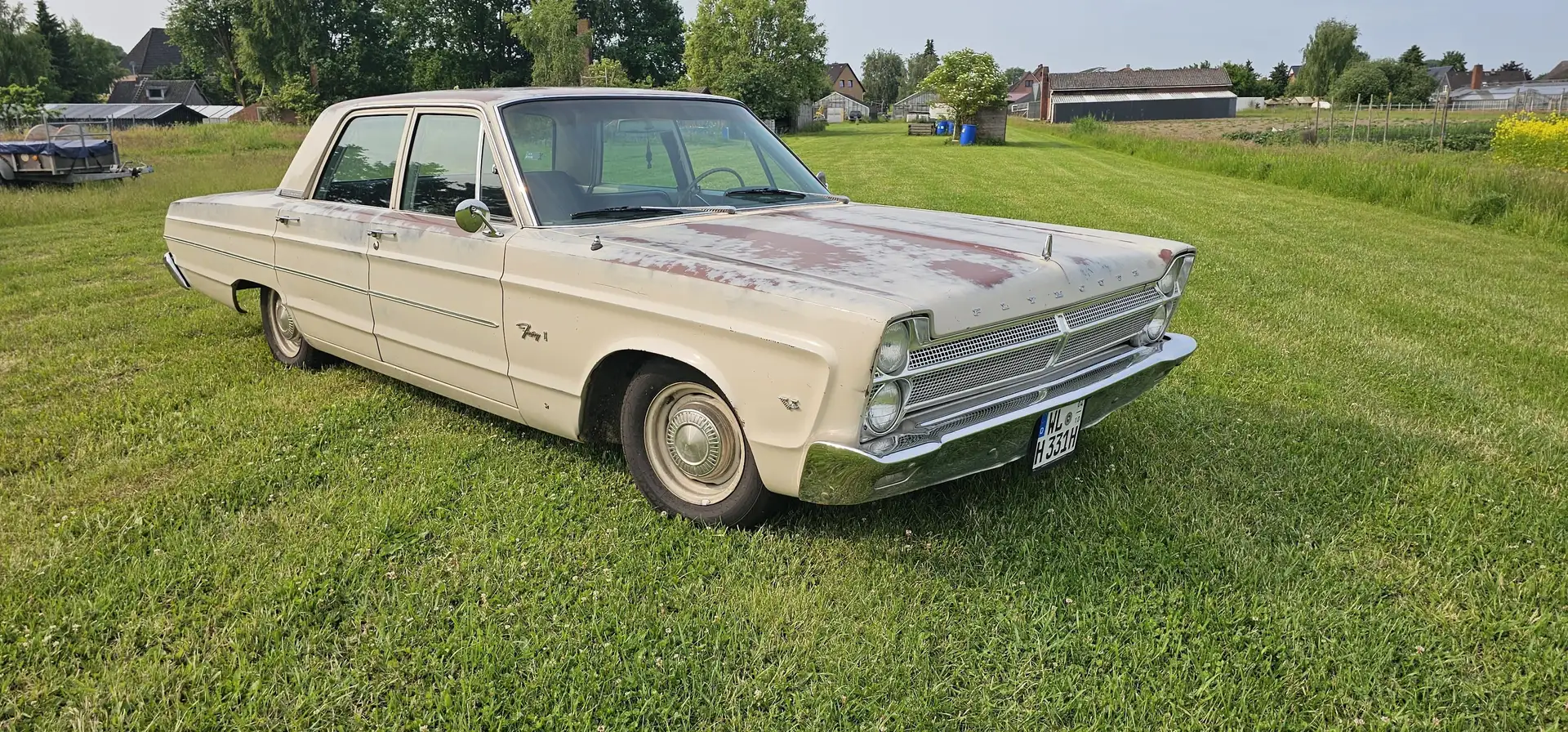 Plymouth Fury Beige - 2