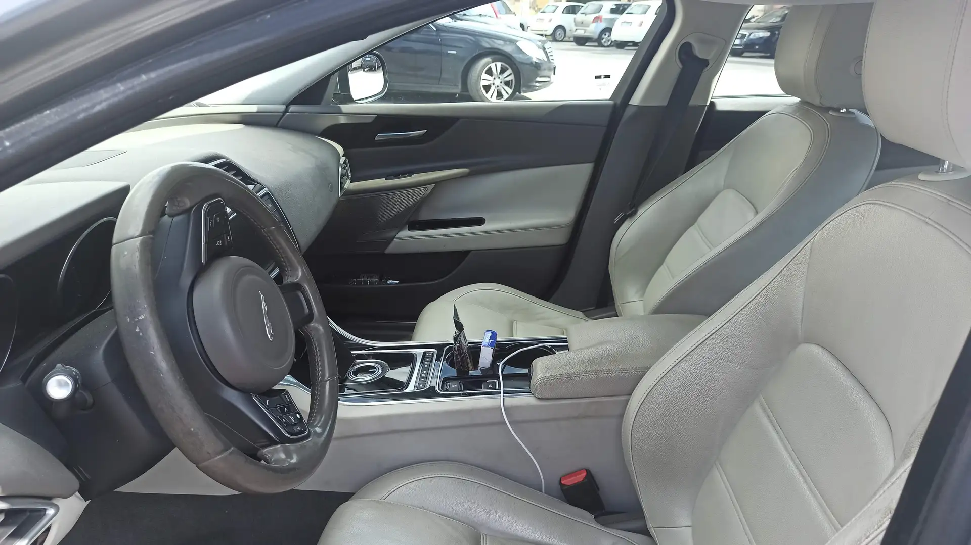 Jaguar XE XE 2.0d Pure 180cv auto Grigio - 2