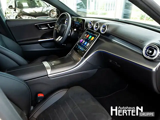 Mercedes-Benz C-Class view 6