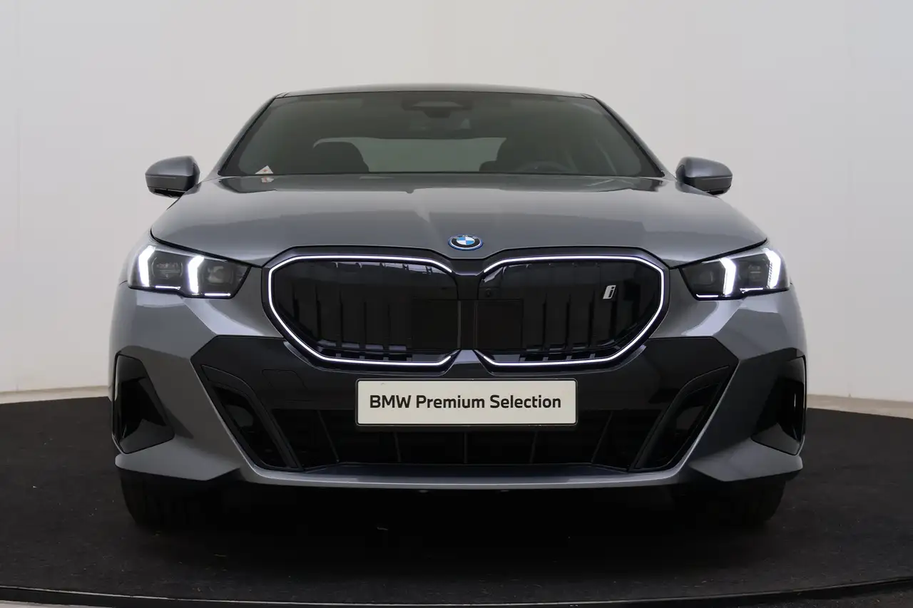 BMW i5 2026