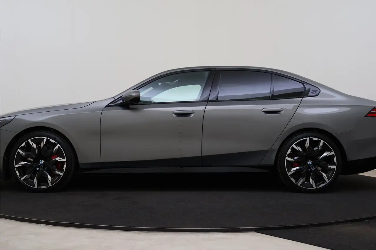 BMW i5 2026 — фото 14