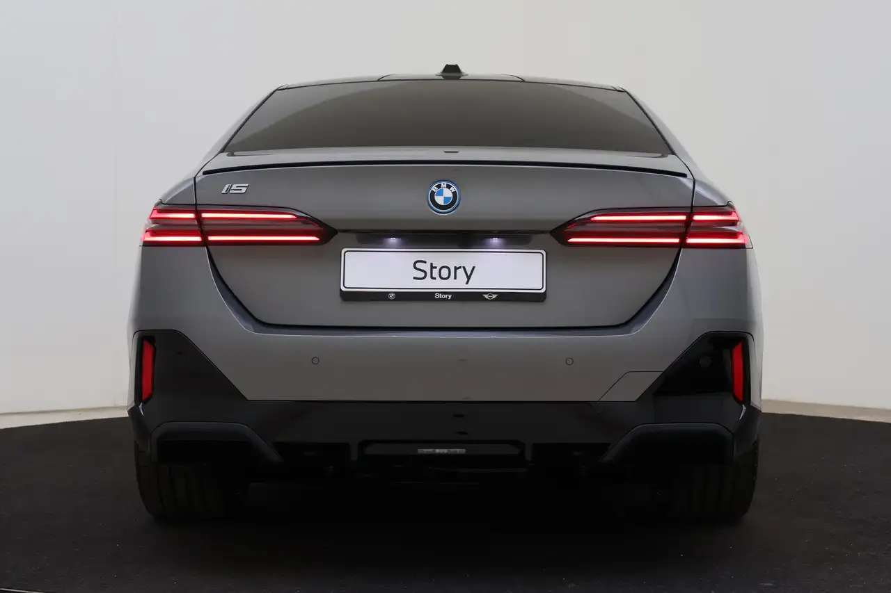 BMW i5 2026