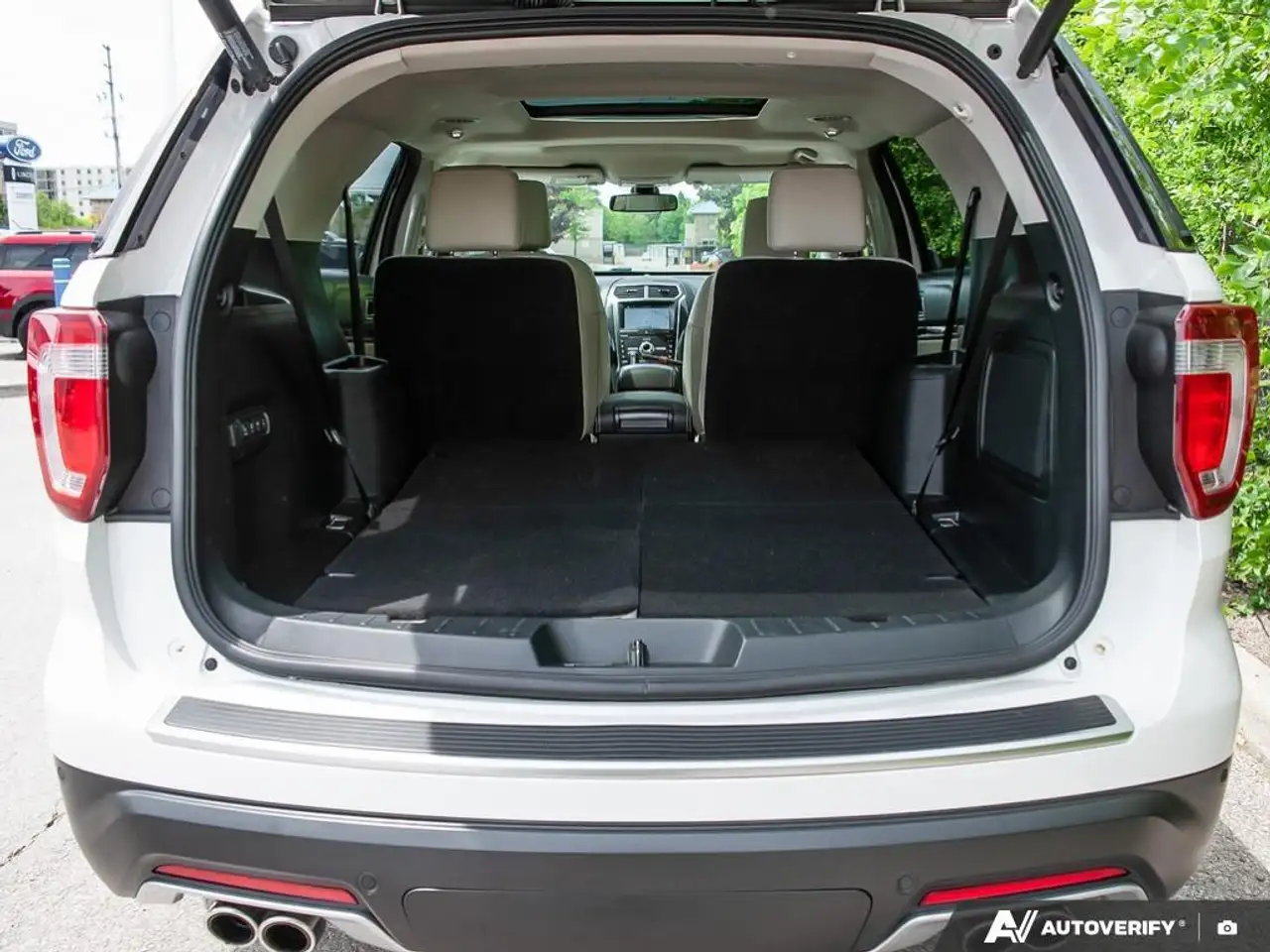 Ford Explorer photo Ford Explorer