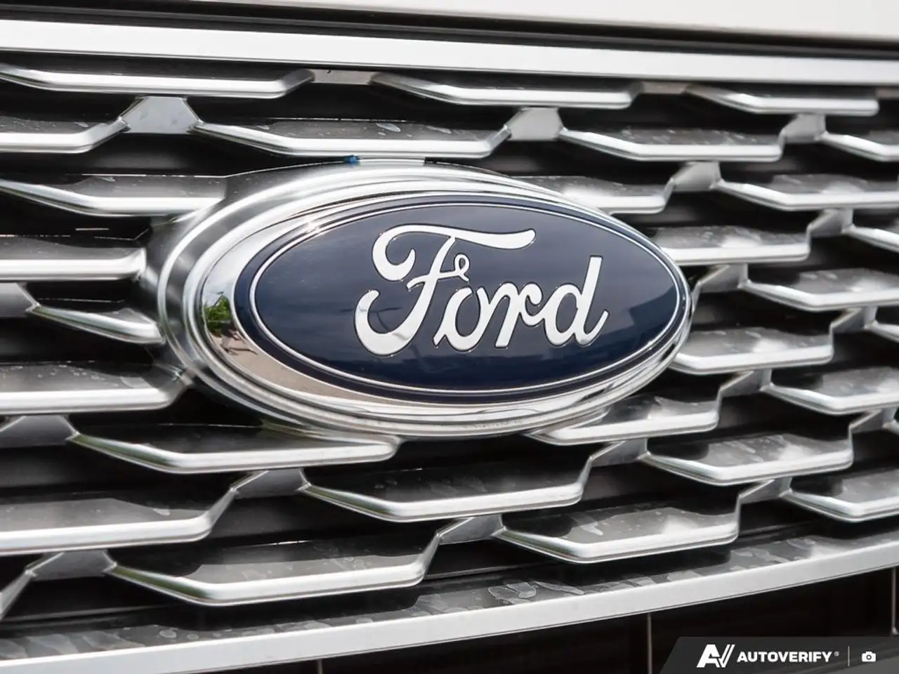Ford Explorer photo Ford Explorer