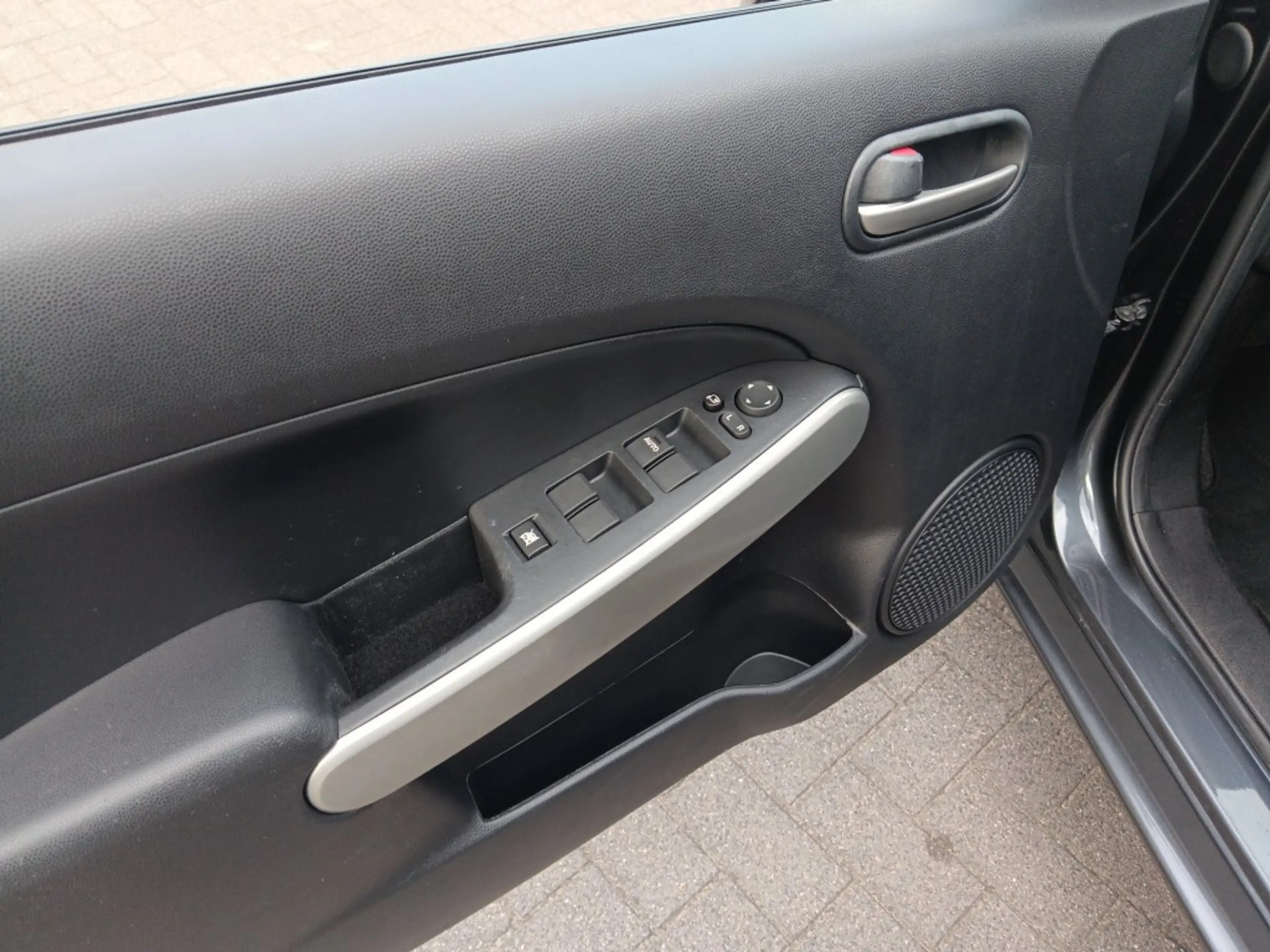Mazda 2 1.5  Automaat  Active+  37000km!!!  Airco  CV  Ele — photo 14