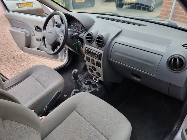 Dacia Logan view 15