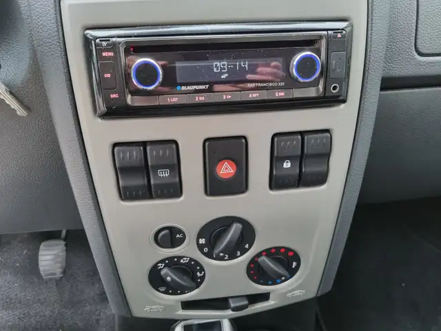 Dacia Logan view 11