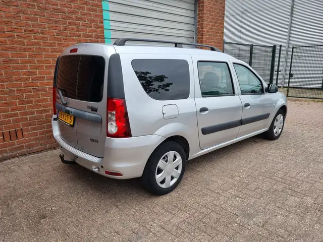 Dacia Logan view 4