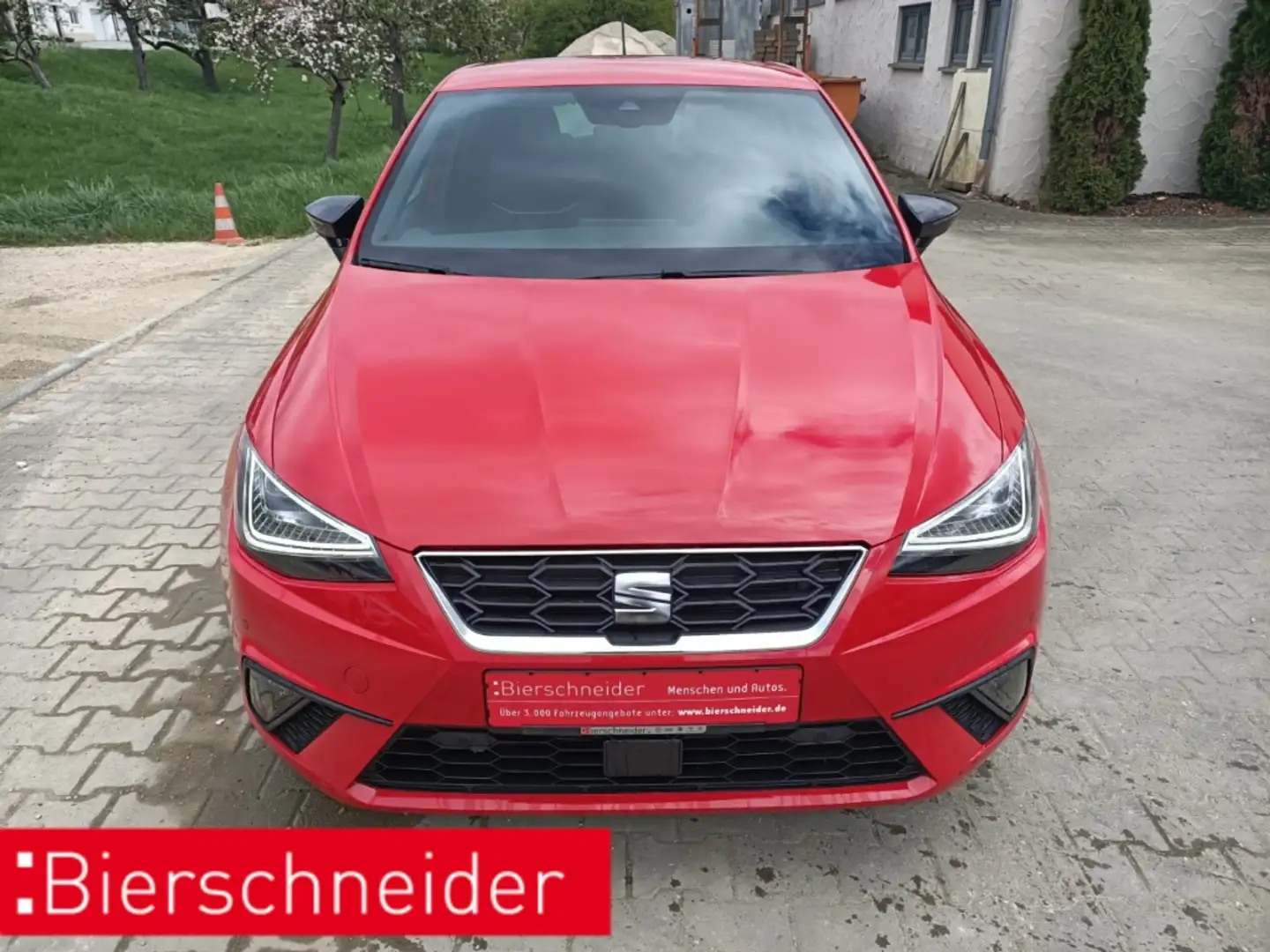 SEAT Ibiza 1.0 TSI DSG FR NAVI CAM SHZ LED KEYLESS 17 Rot - 1