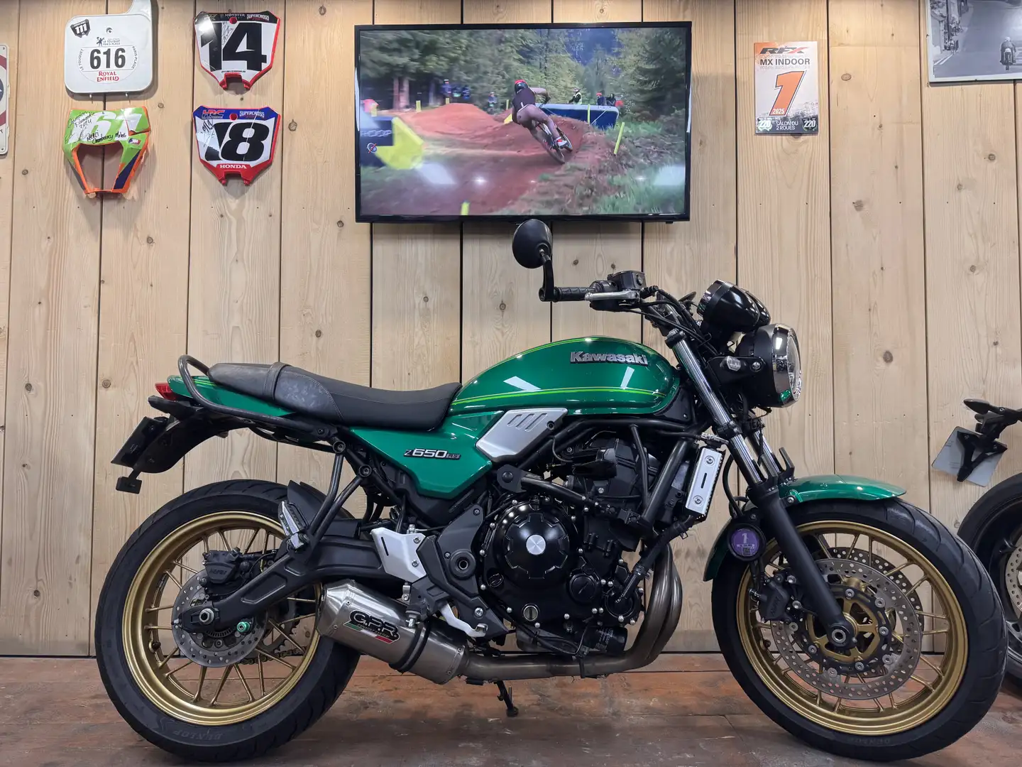 Kawasaki Z 650 Vert - 1