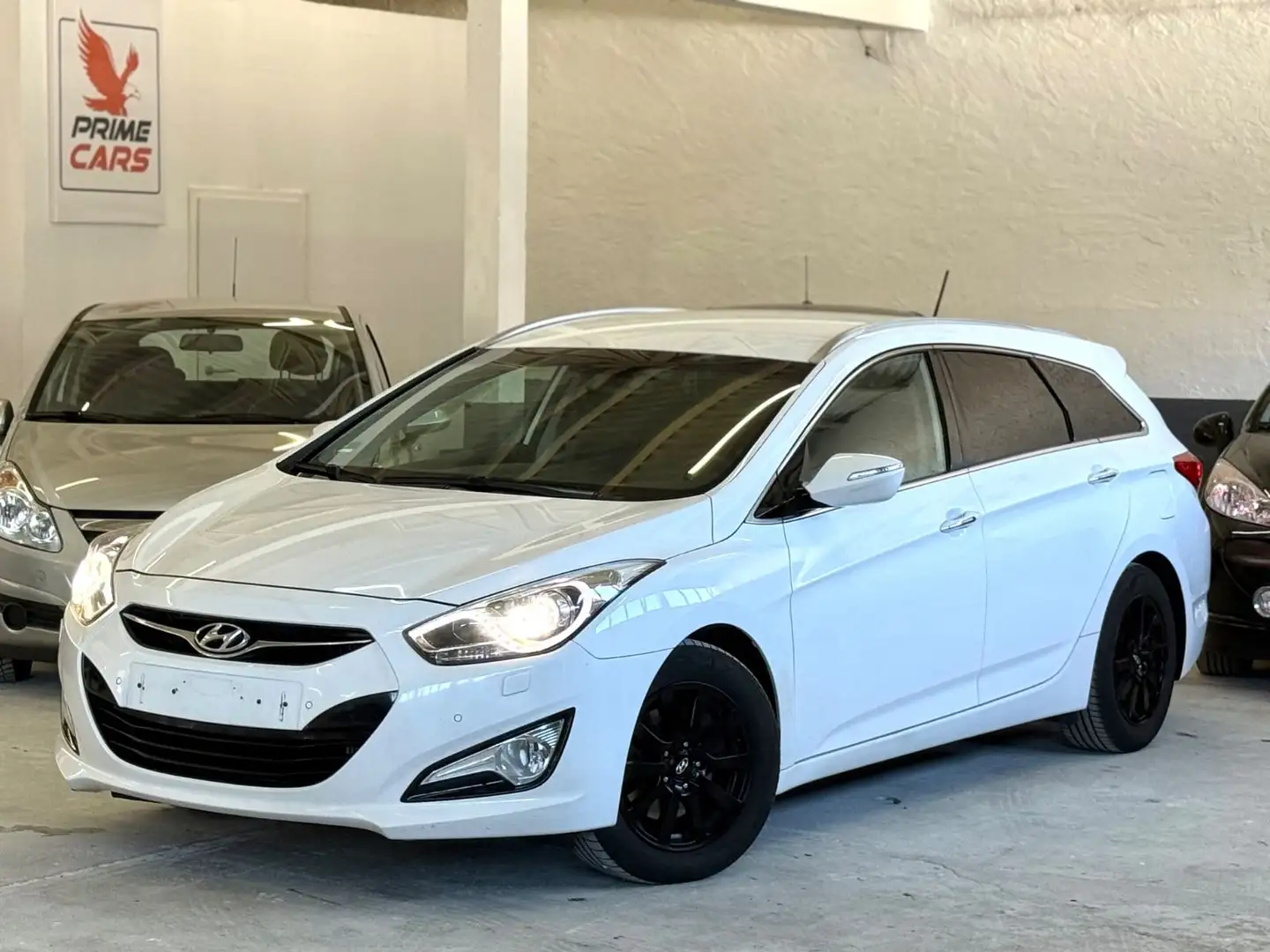 Hyundai i40 cw Style*DIESEL*TÜV*NAVI* Weiß - 1