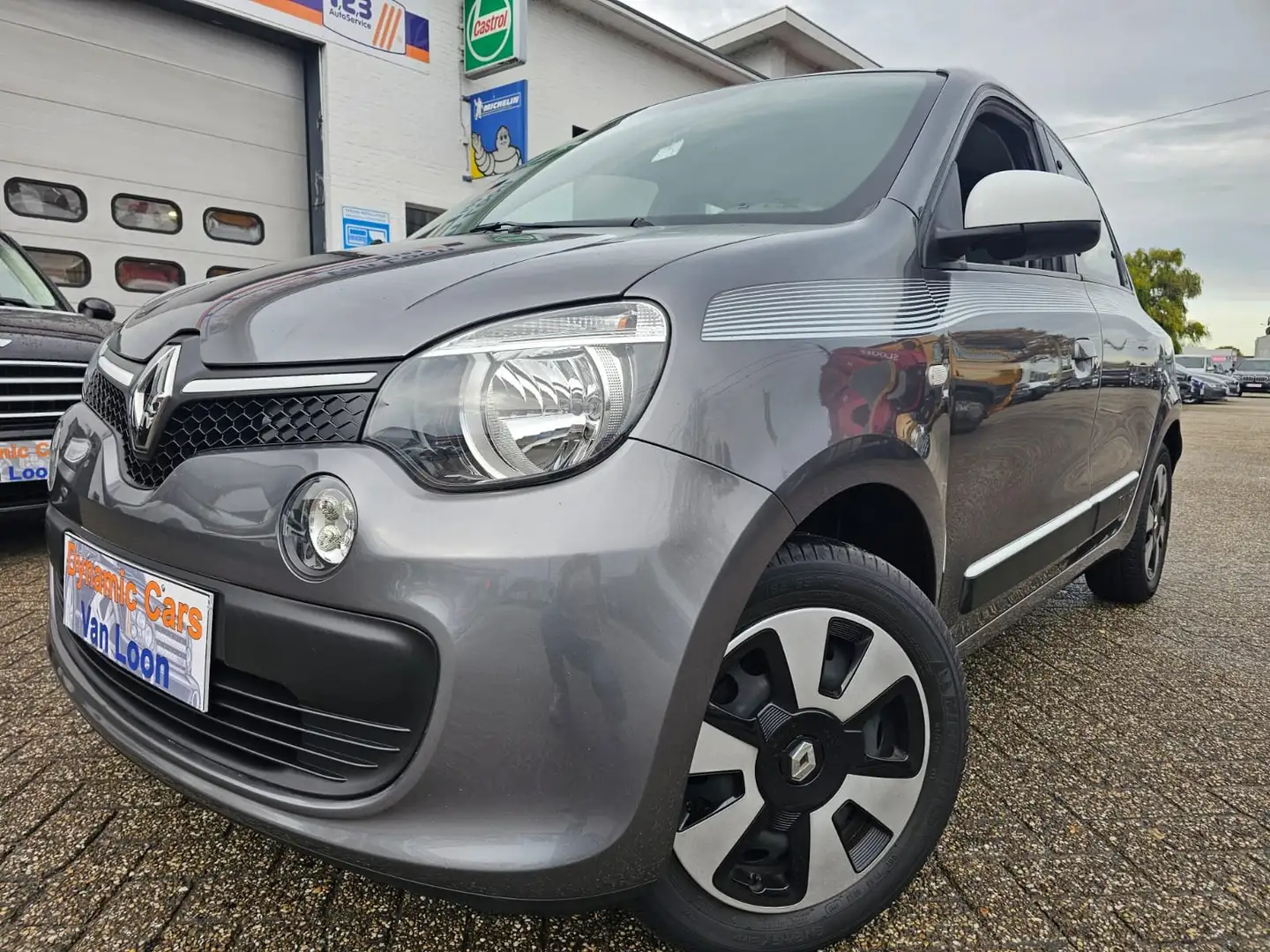 Renault Twingo SCe 70 Start, Bluetooth, Airco, Cruise, 1eigenaar. Zilver - 1