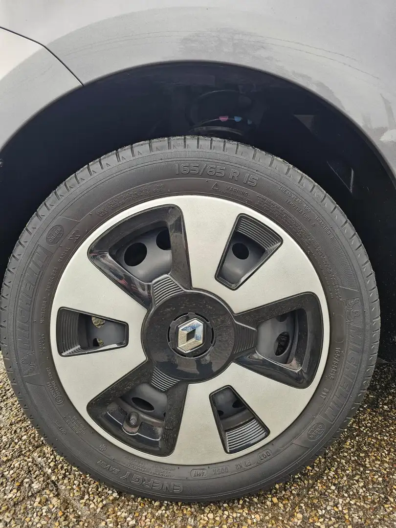 Renault Twingo SCe 70 Start, Bluetooth, Airco, Cruise, 1eigenaar. Zilver - 2