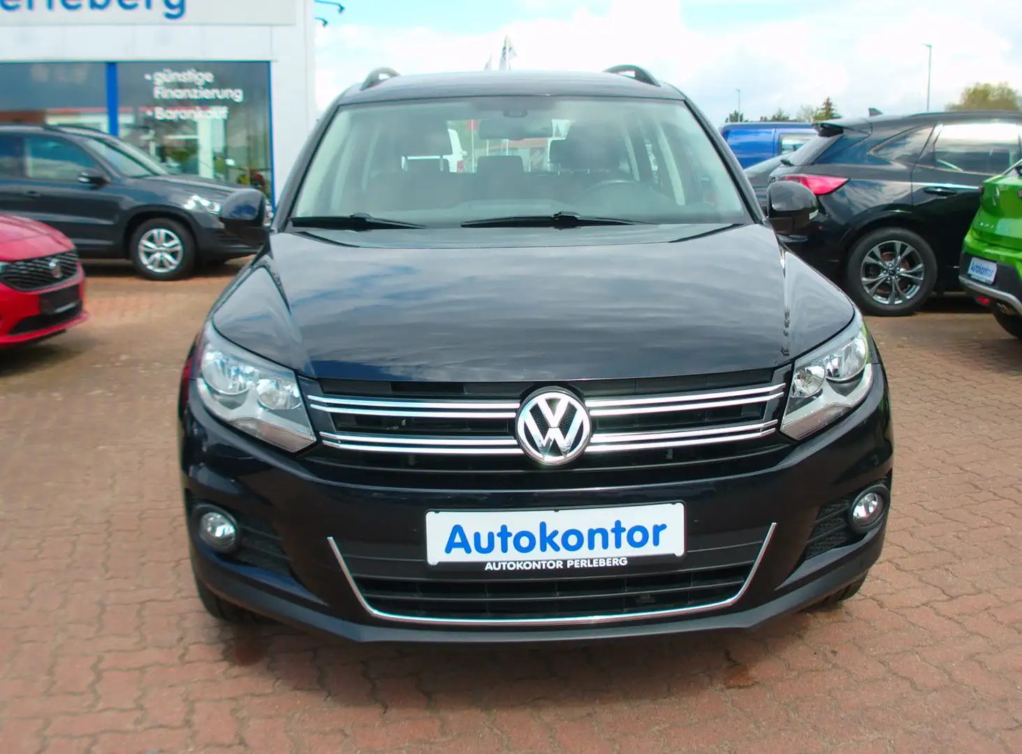 Volkswagen Tiguan Trend & Fun .Klimaauto.SHZ.AHK Schwarz - 2