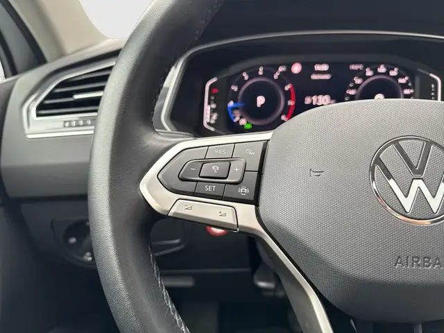 Volkswagen Tiguan view 12