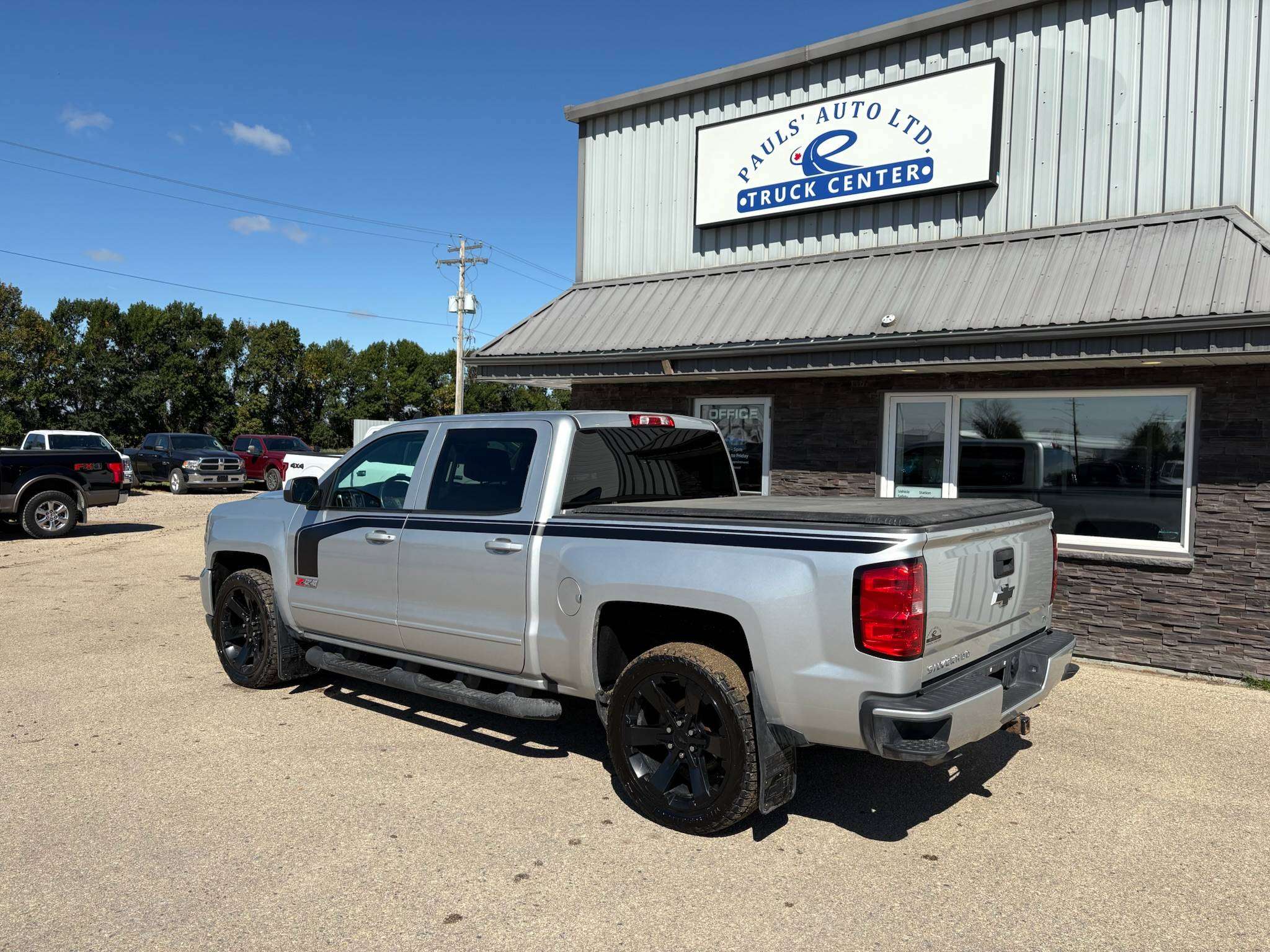 2018 Chevrolet Silverado 1500 Crew Cab 4X4 LT 5.3L - Rebuilt Title — снимка 1