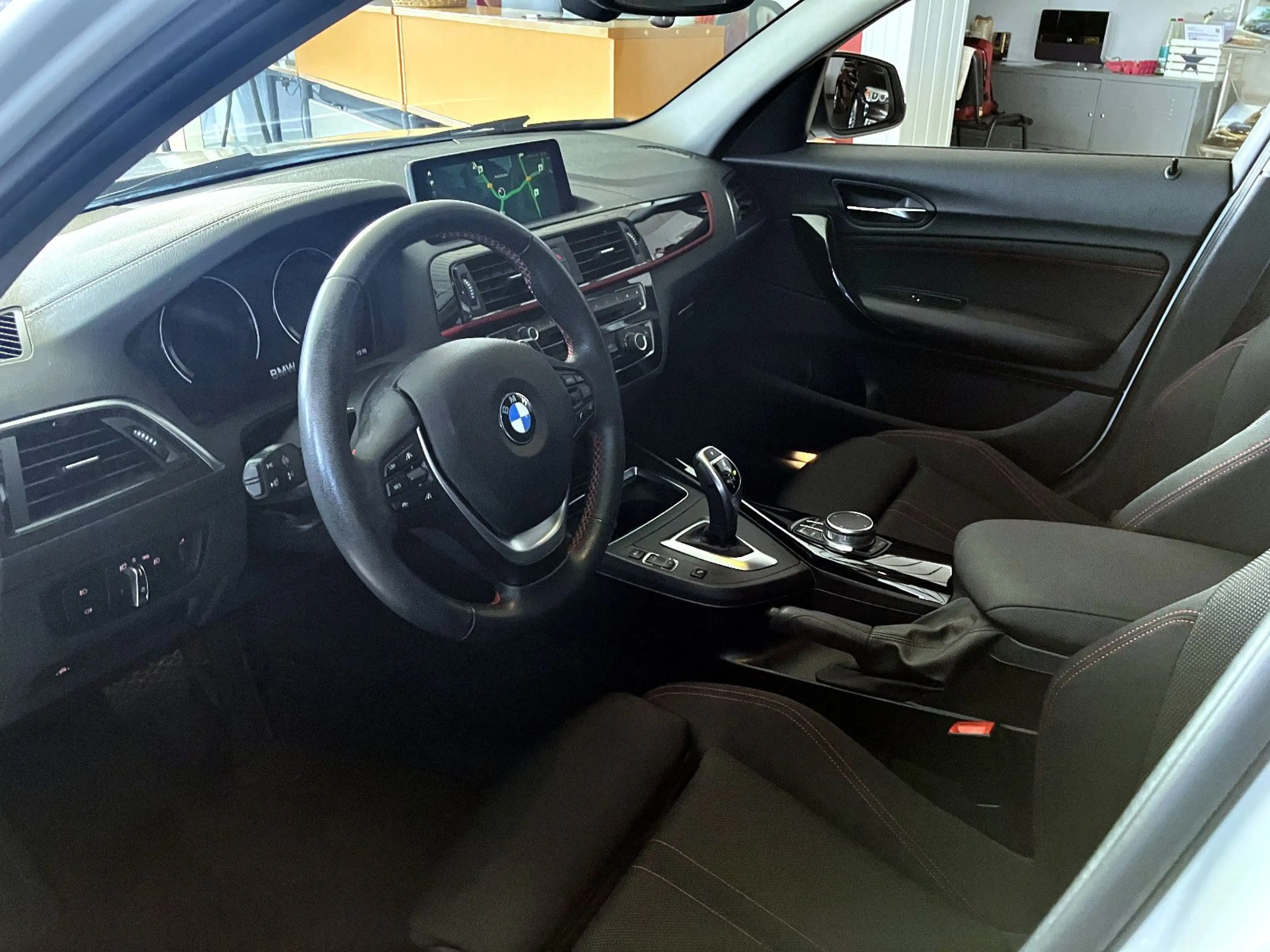 BMW 120 iA Sport Line/Aktivtemp/LED/Wireless/NaviPRO — photo 7