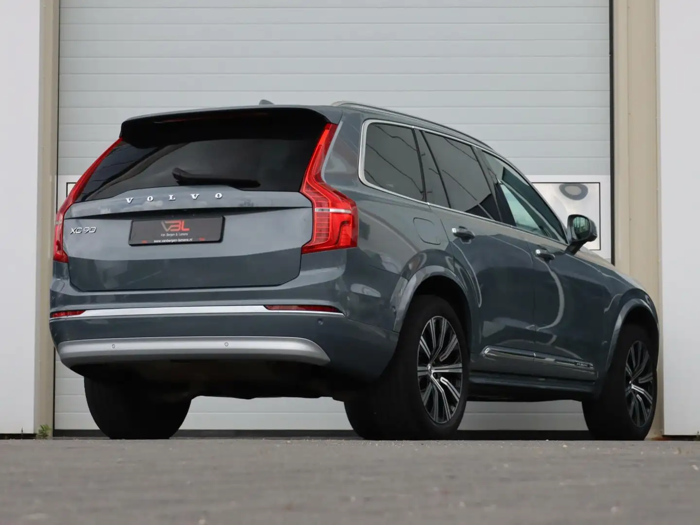 Volvo XC90 2.0 T8 Recharge AWD 455PK Ultimate Bright | Luchtv Grijs - 2
