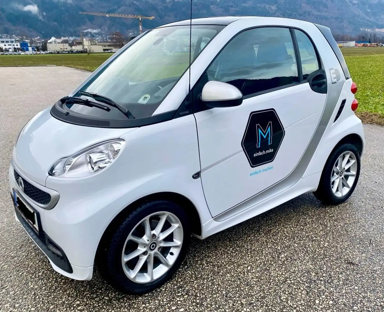 smart forTwo smart fortwo coupé 17,6kWh electric drive Weiß - 1