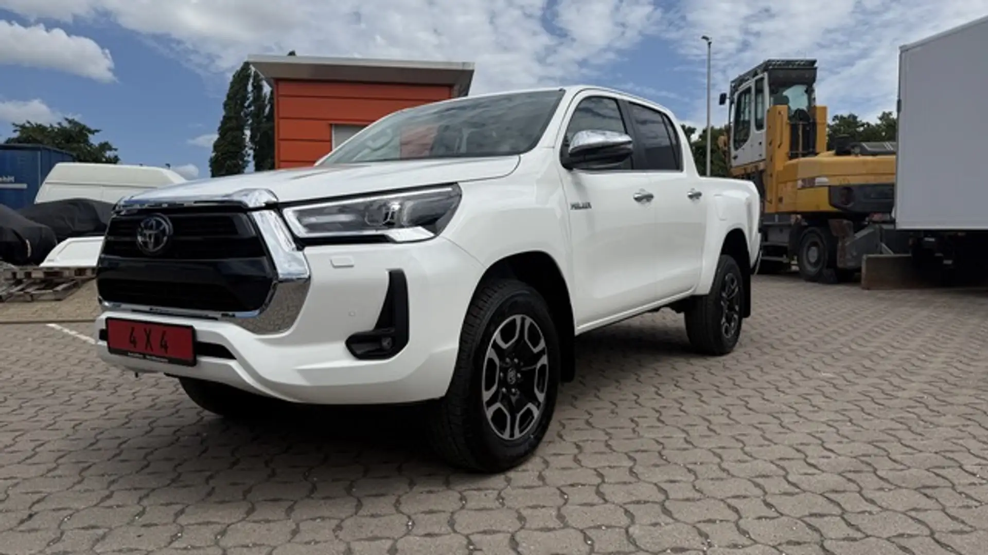 Toyota Hilux 2.8 Autom. 4x4 Keyless° Rückfk.°SHZ°Klima° Wit - 1