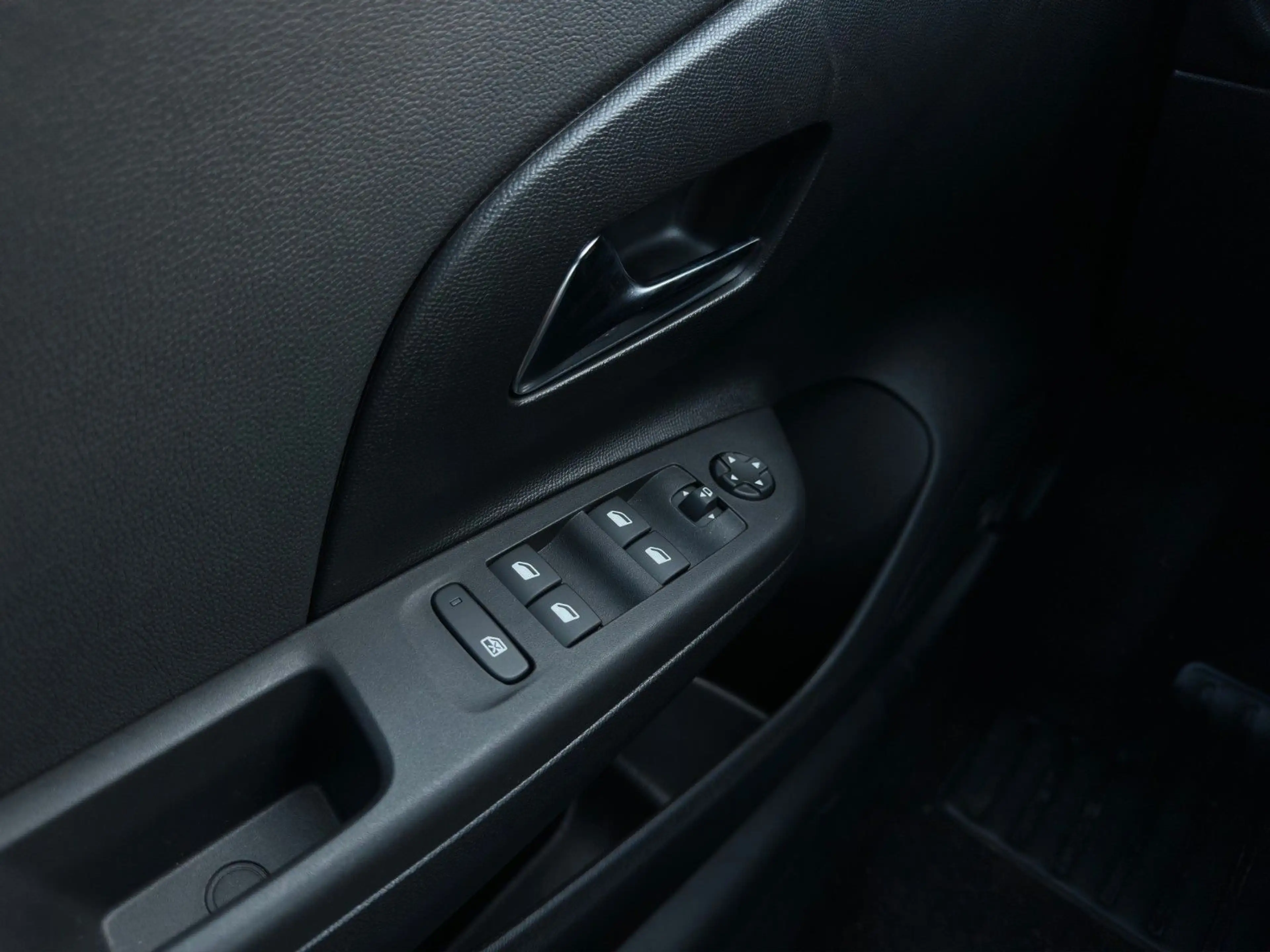 Opel Corsa F Premium "GS" Automatik/Voll-LED/Navi/DAB — photo 23