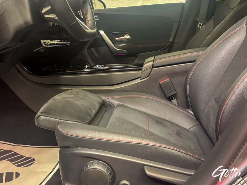 Photo du véhicule Mercedes-Benz CLA 200